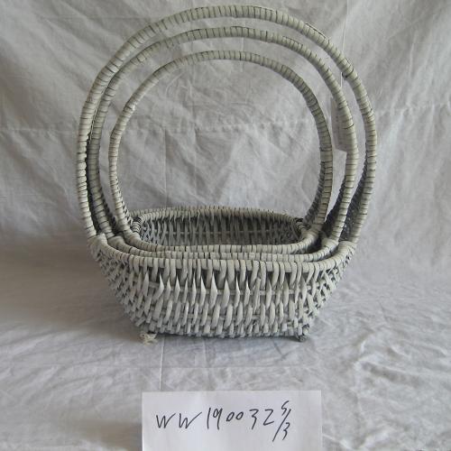 Košík prútený M