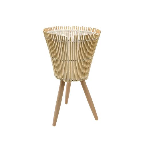 Misa prútená na nôžkach